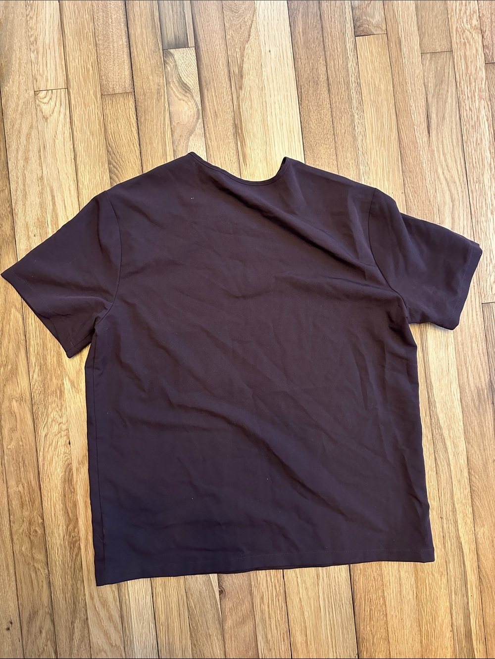 Figs Men’s V-Neck Scrub Top in Espresso Brown - Picture 4 of 5